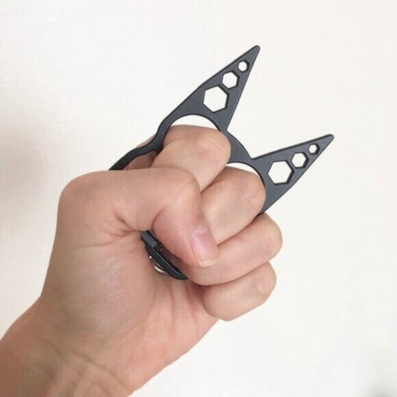 Black Cat Self Defense Keychain - Picture 6 of 7